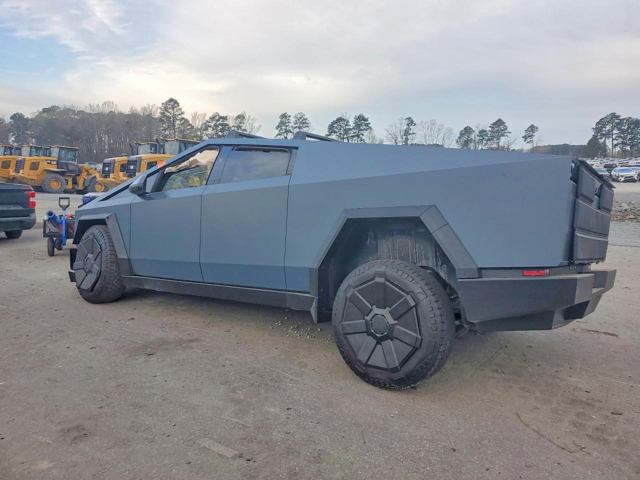 2024 Tesla Cybertruck - Фото 2