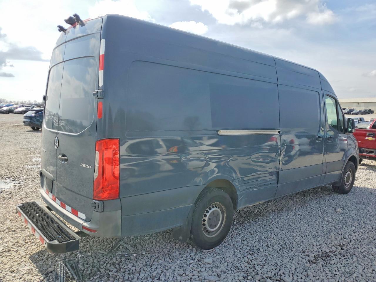 2019 Mercedes Benz Sprinter 2500/3500 Delivery Van - Фото 3