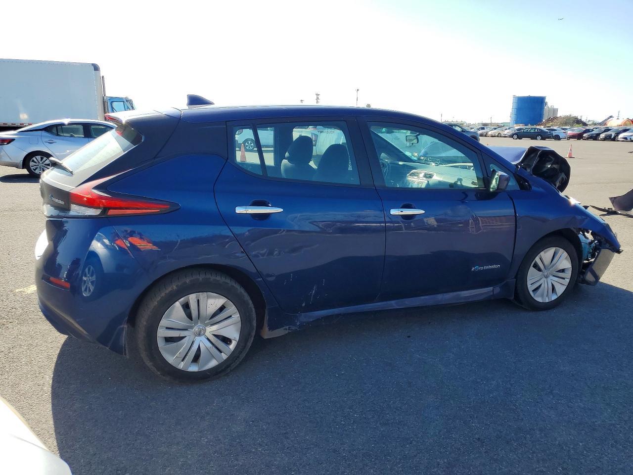 2019 Nissan Leaf S - Фото 3
