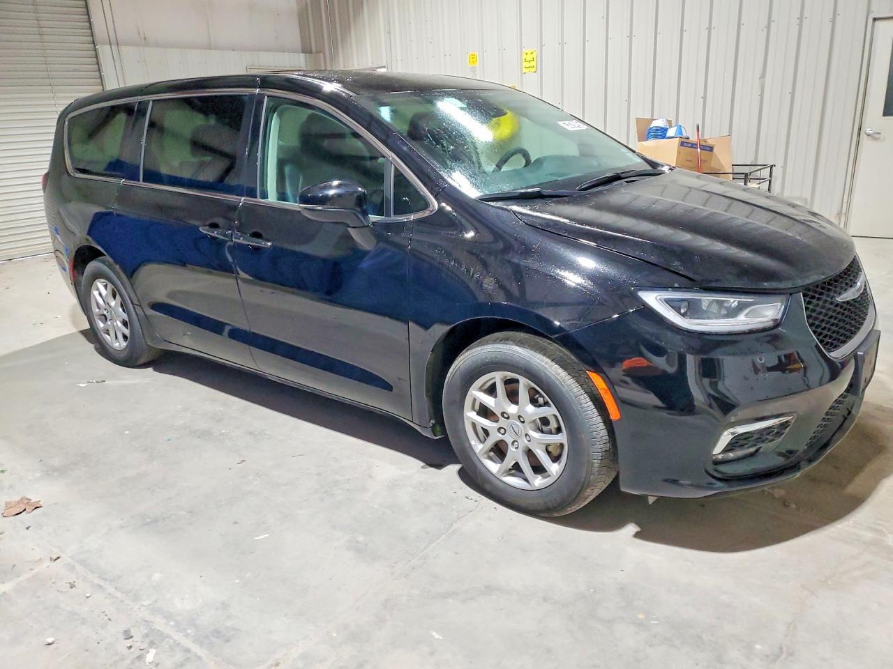 2024 Chrysler Pacifica Touring L - Фото 4