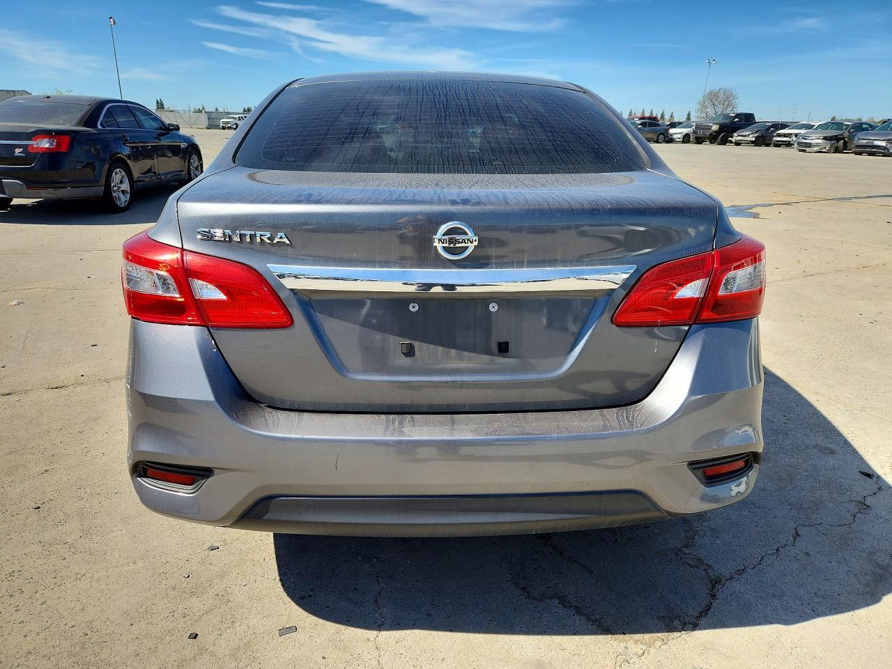 2017 Niss Sentra - Image 6