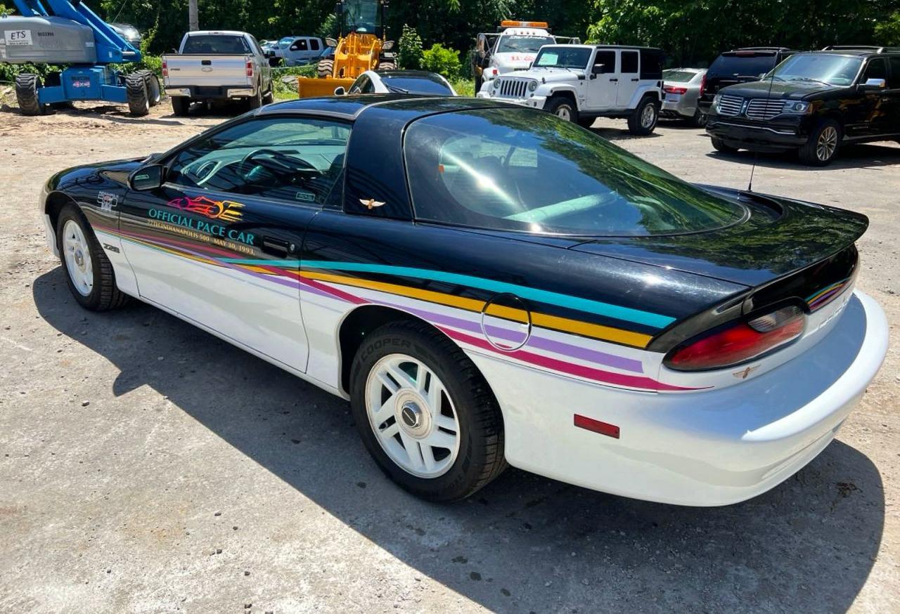 1993 Chevrolet Camaro Z28 - Фото 3