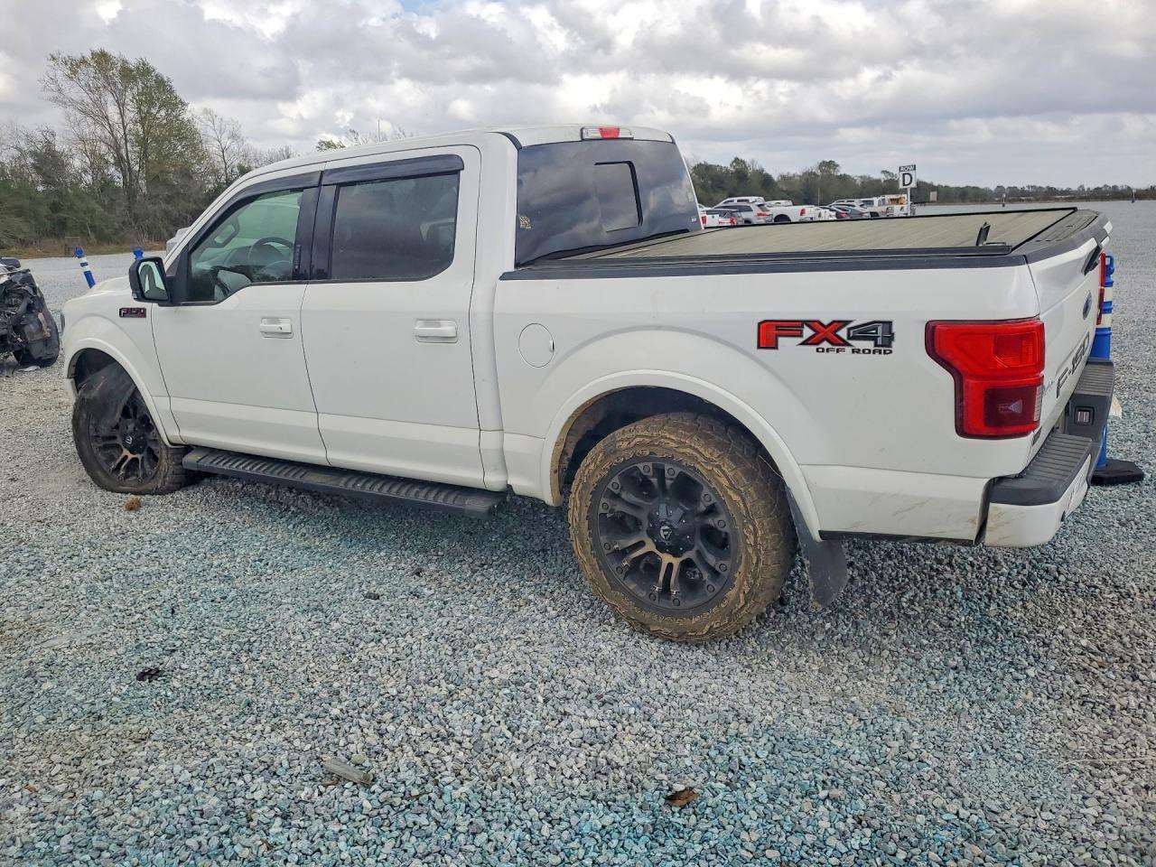 2018 Ford F150 Supercrew - Фото 2