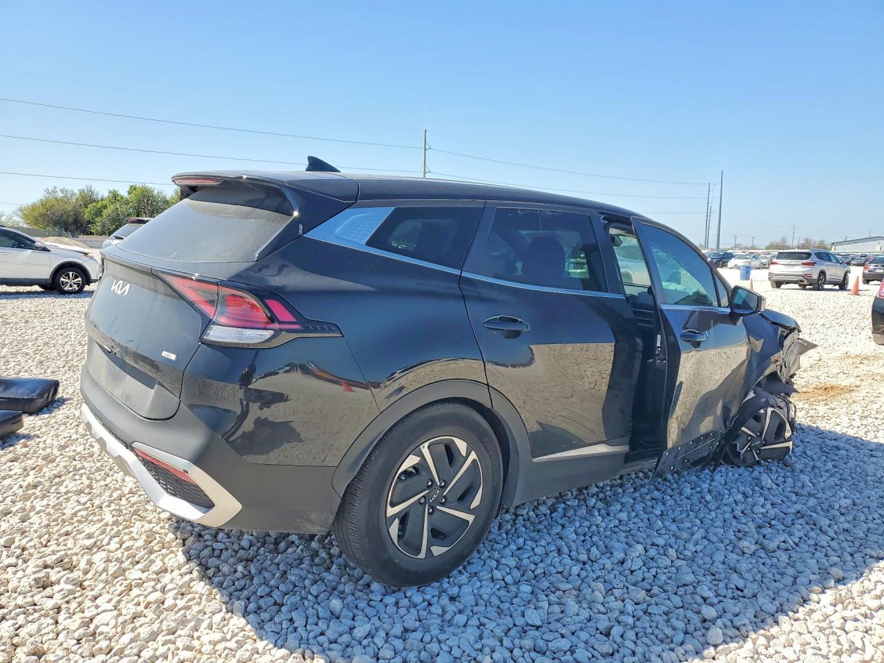 2024 Kia Sportage Hybrid Lx - Image 3