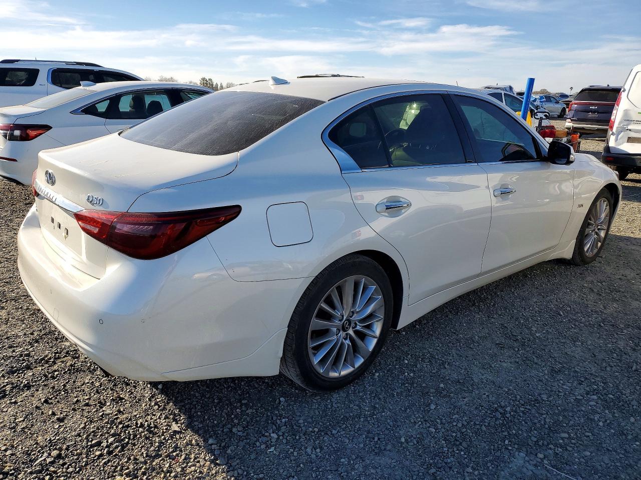 2021 Infiniti Q50 Luxe - Image 3