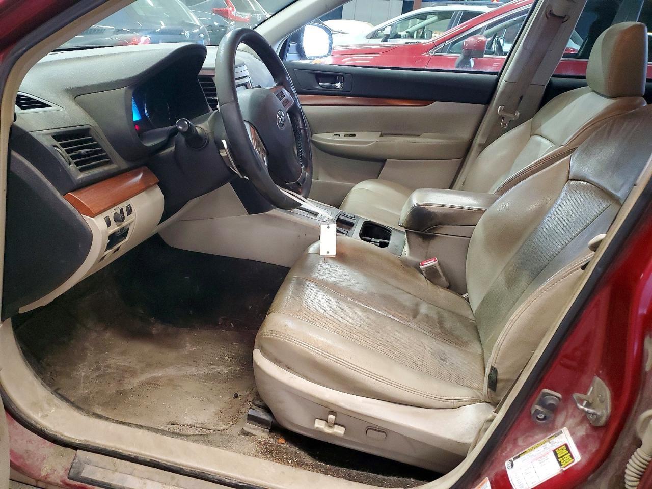 2013 Subaru Outback 2.5I Limited - Image 7