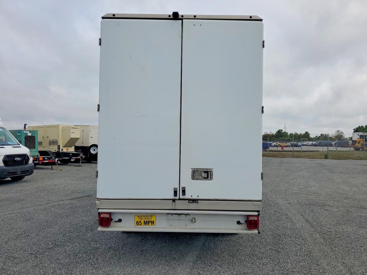2020 Ford Transit Delivery Truck - Фото 6