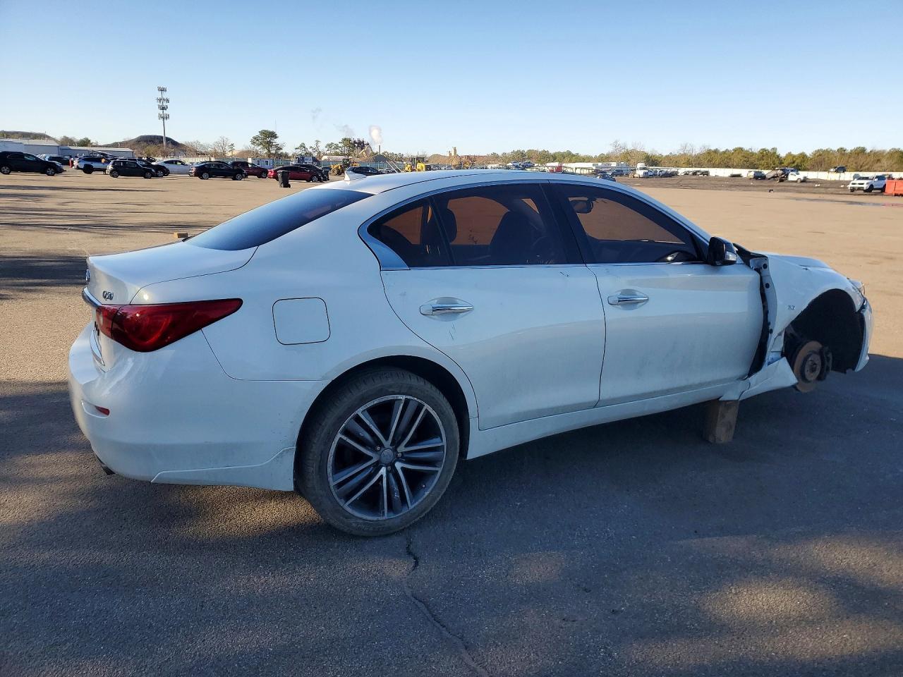 2015 Infiniti Q50 Premium - Фото 3