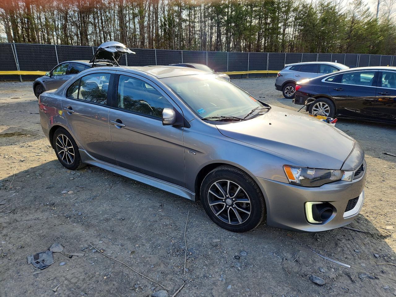 2017 Mitsubishi Lancer Es - Image 4
