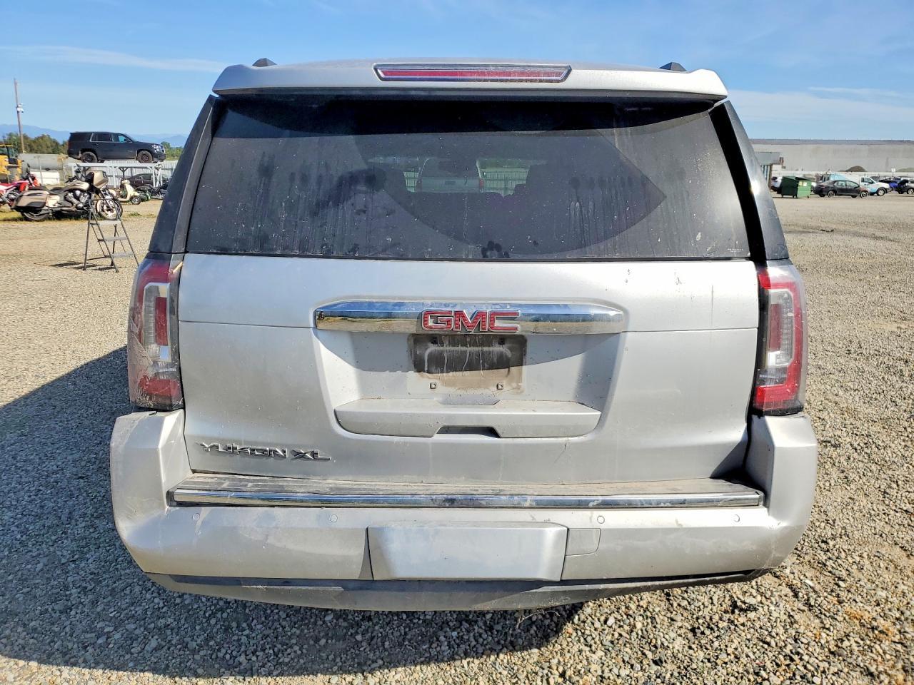 2017 GMC Yukon Xl Denali - Фото 6