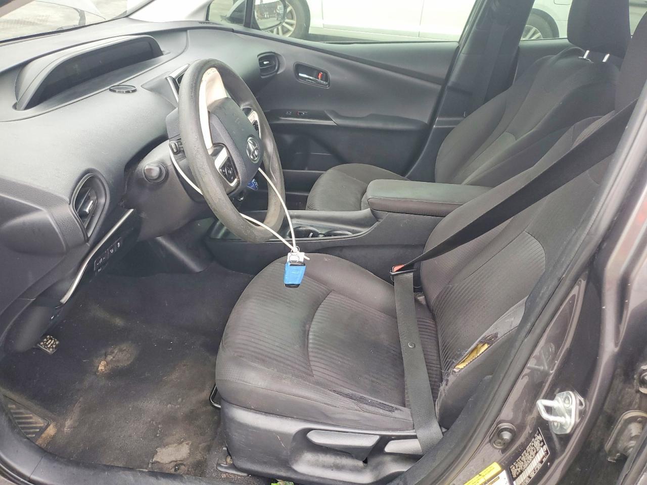 2017 Toyota Prius Two - Фото 7