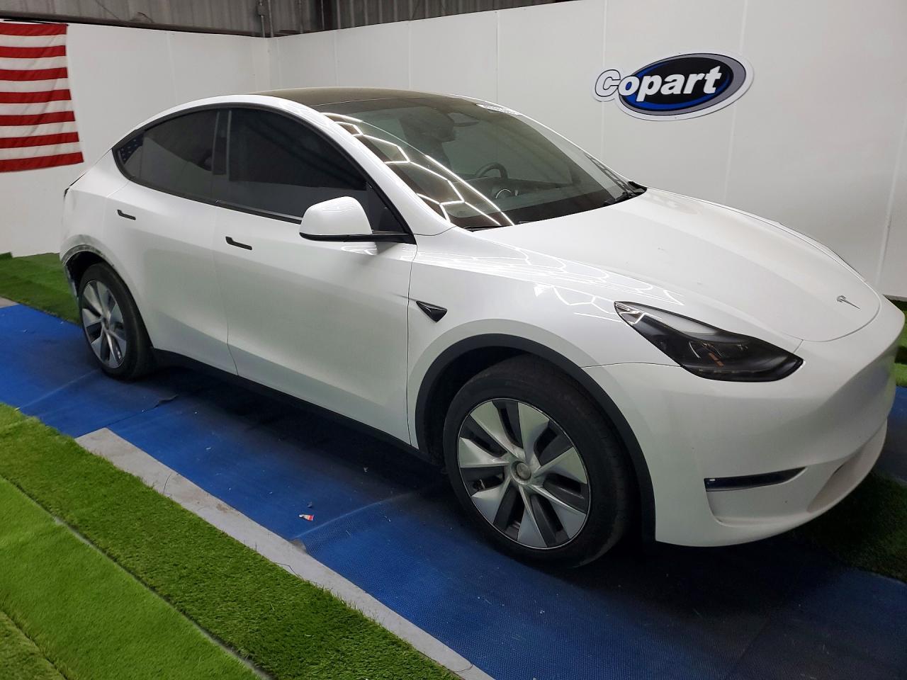 2023 Tesla Model Y - Фото 4