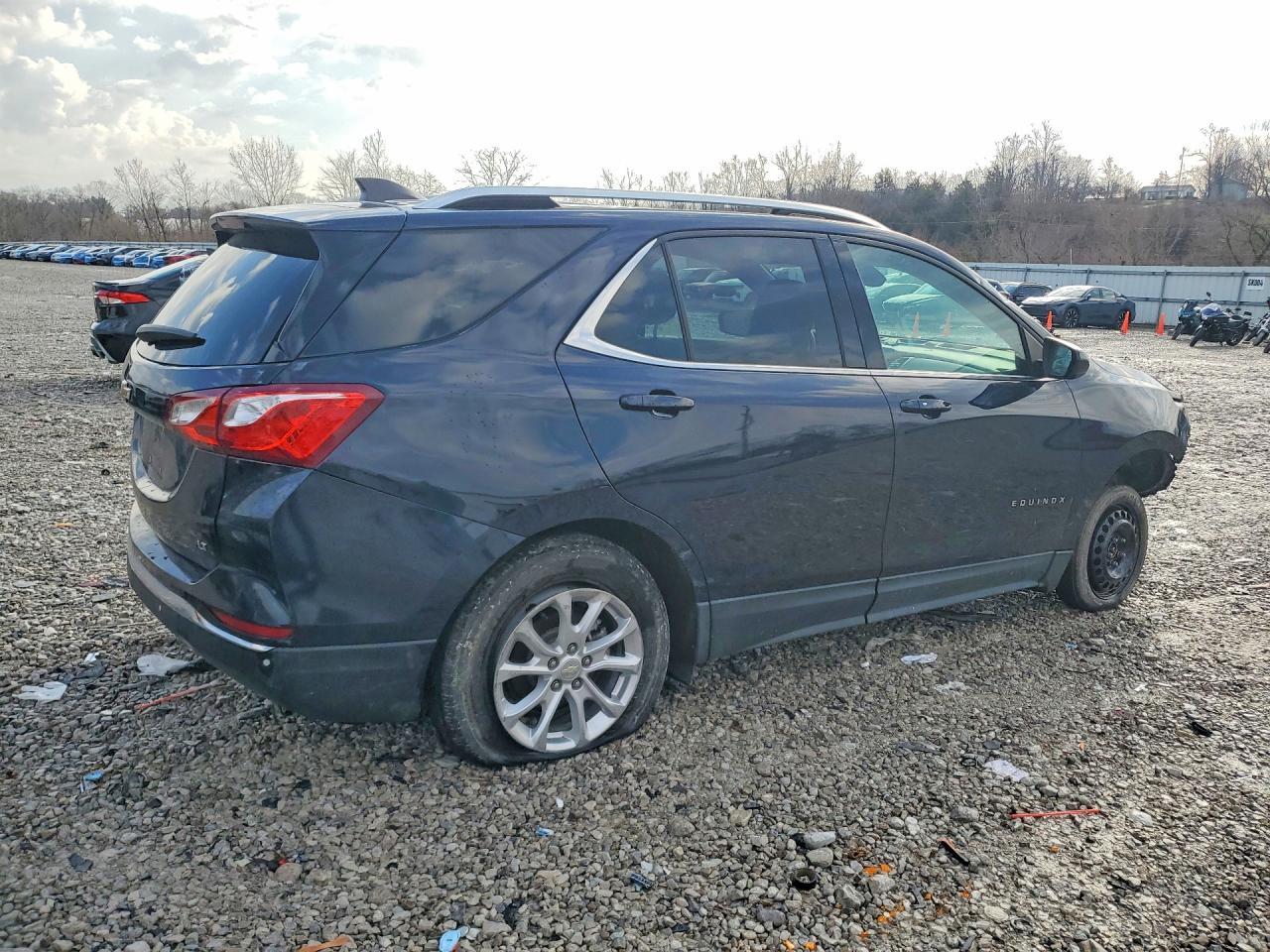 2020 Chevrolet Equinox Lt - Image 3
