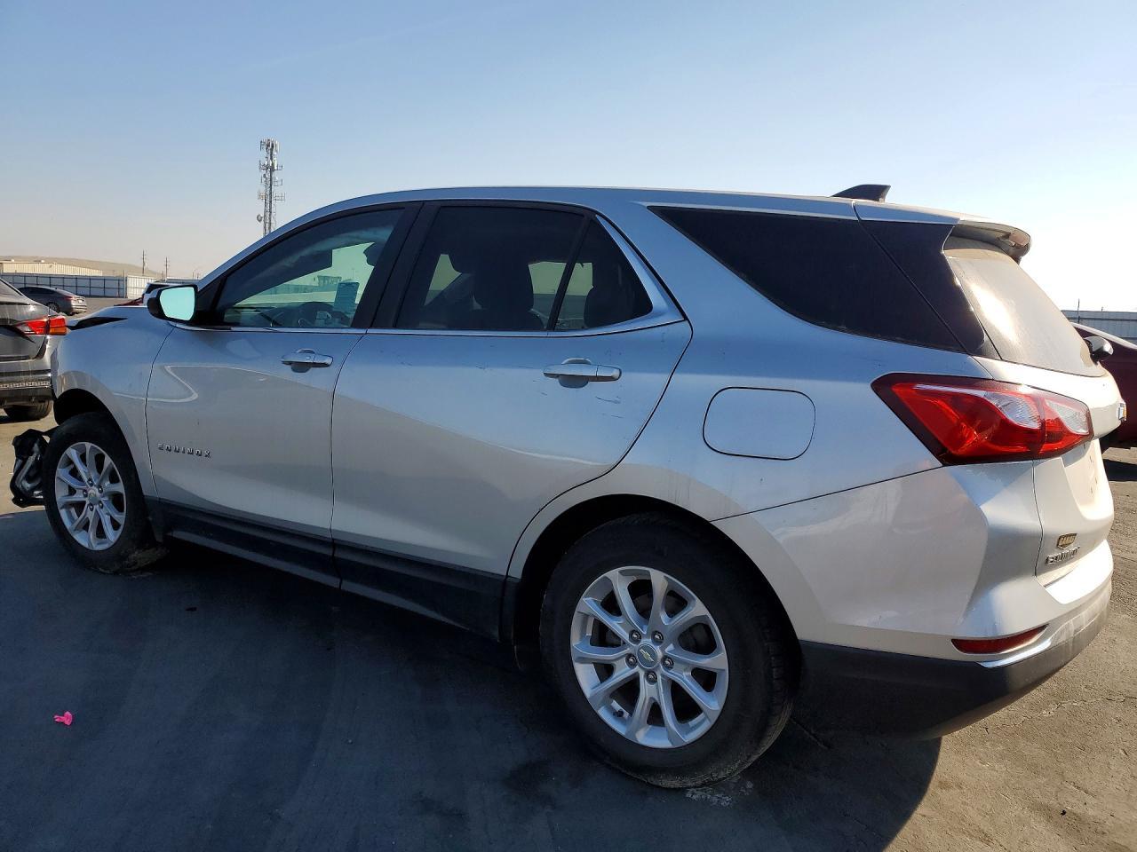 2021 Chevrolet Equinox Lt - Image 2