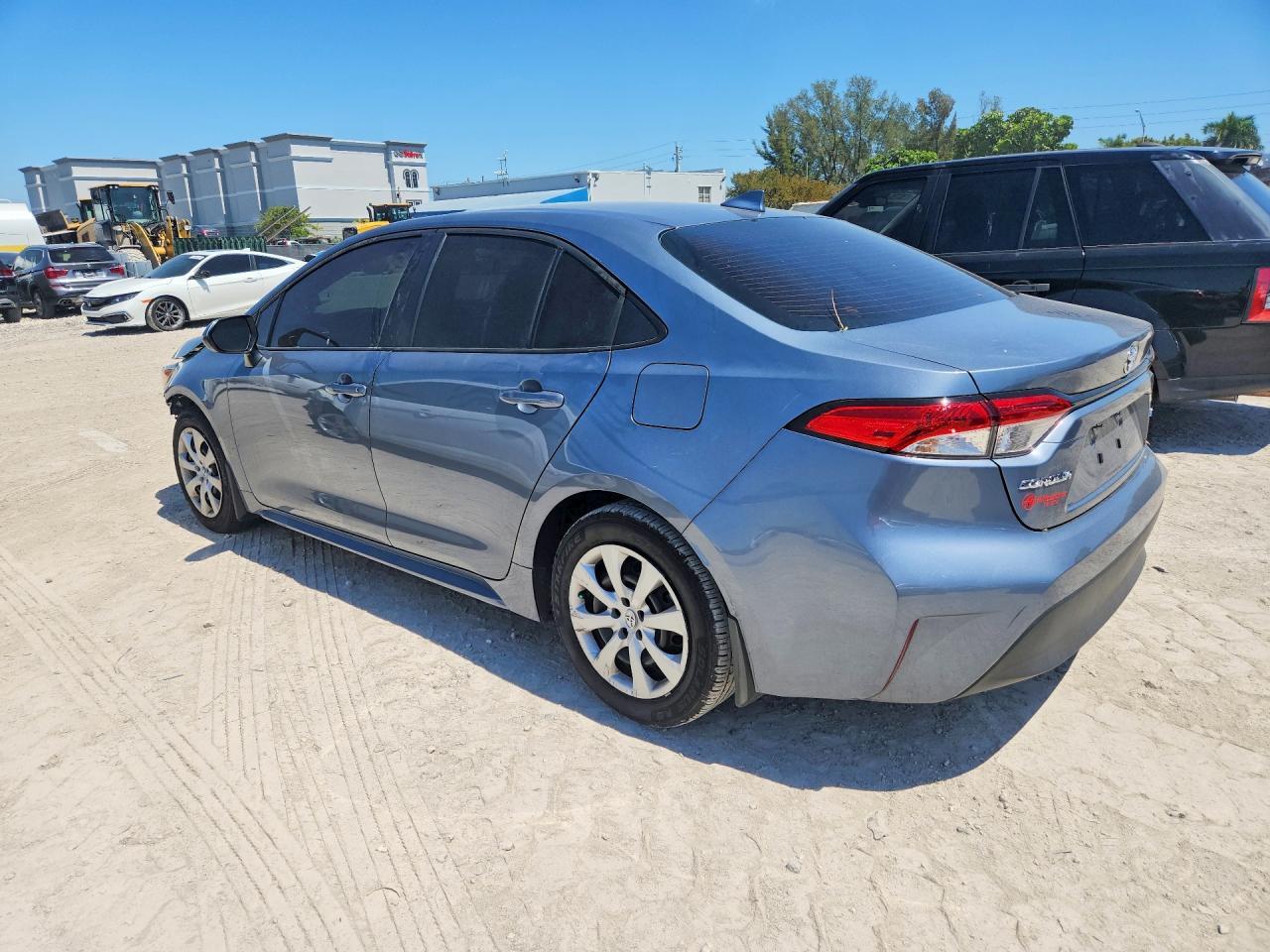 2025 Toyota Corolla Le - Фото 2