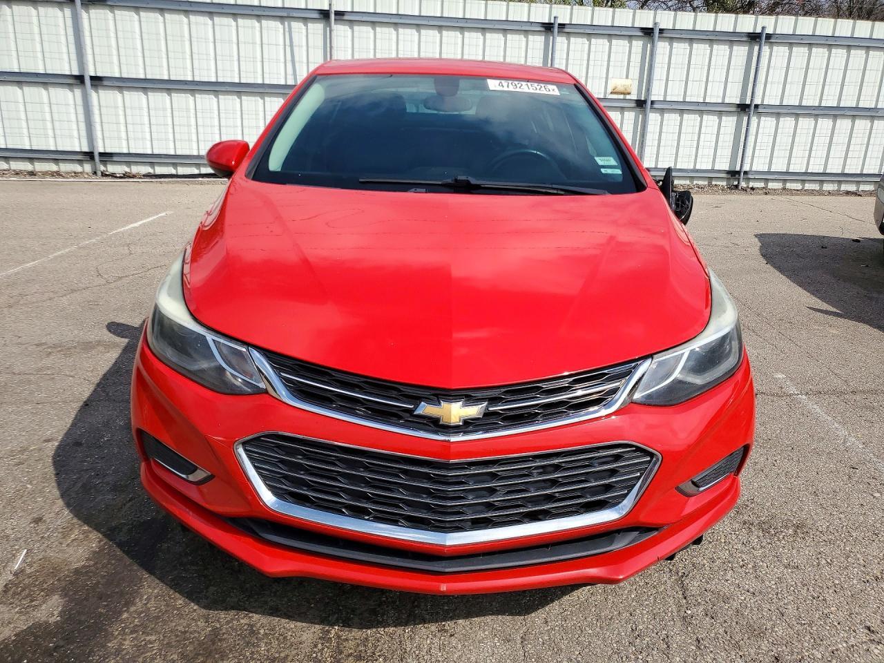 2017 Chevrolet Cruze Premier - Image 5