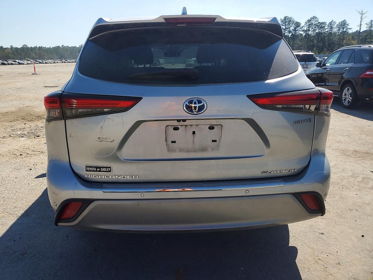 2021 Toyota Highlander Hybrid Platinum - Фото 6