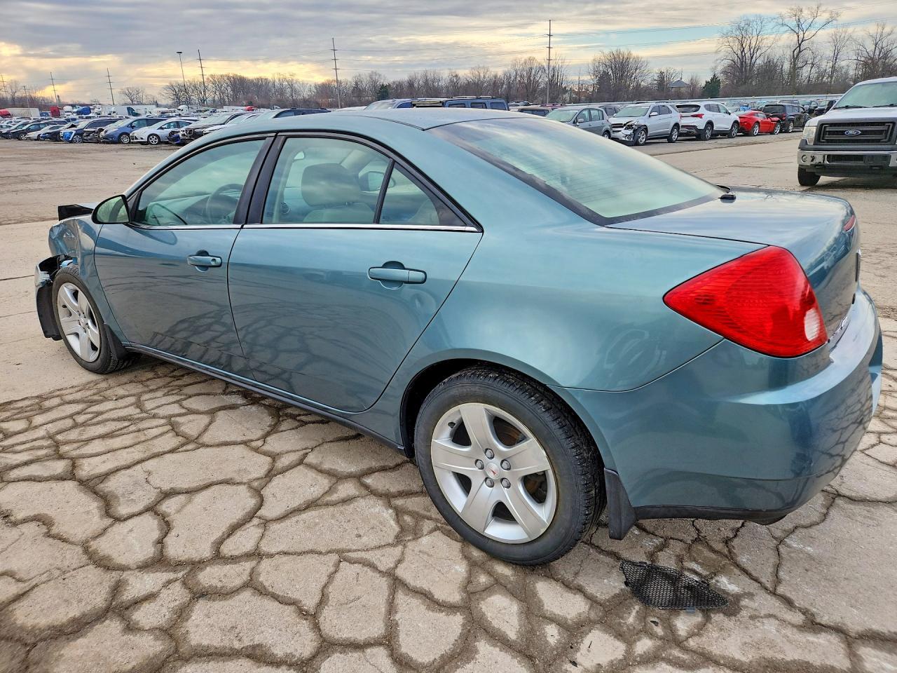 2009 Pontiac G6 Base - Фото 2