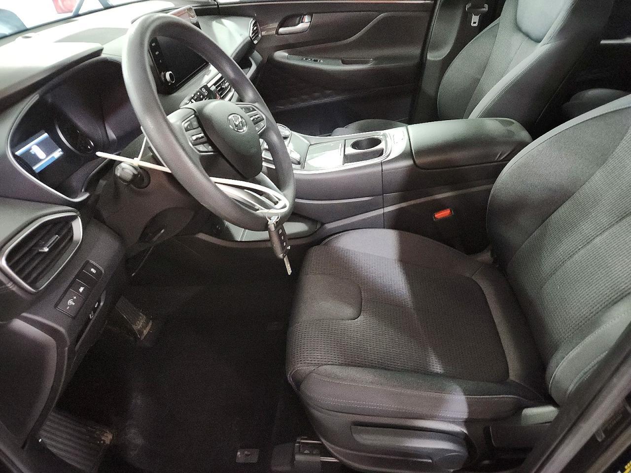 2022 Hyundai Santa Fe - Image 7