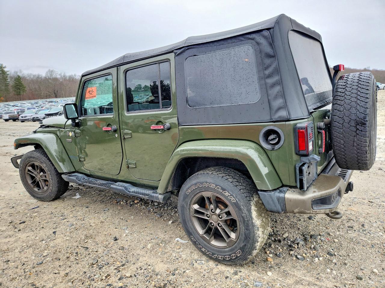 2016 Jeep Wrangler Unlimited Sahara - Фото 2