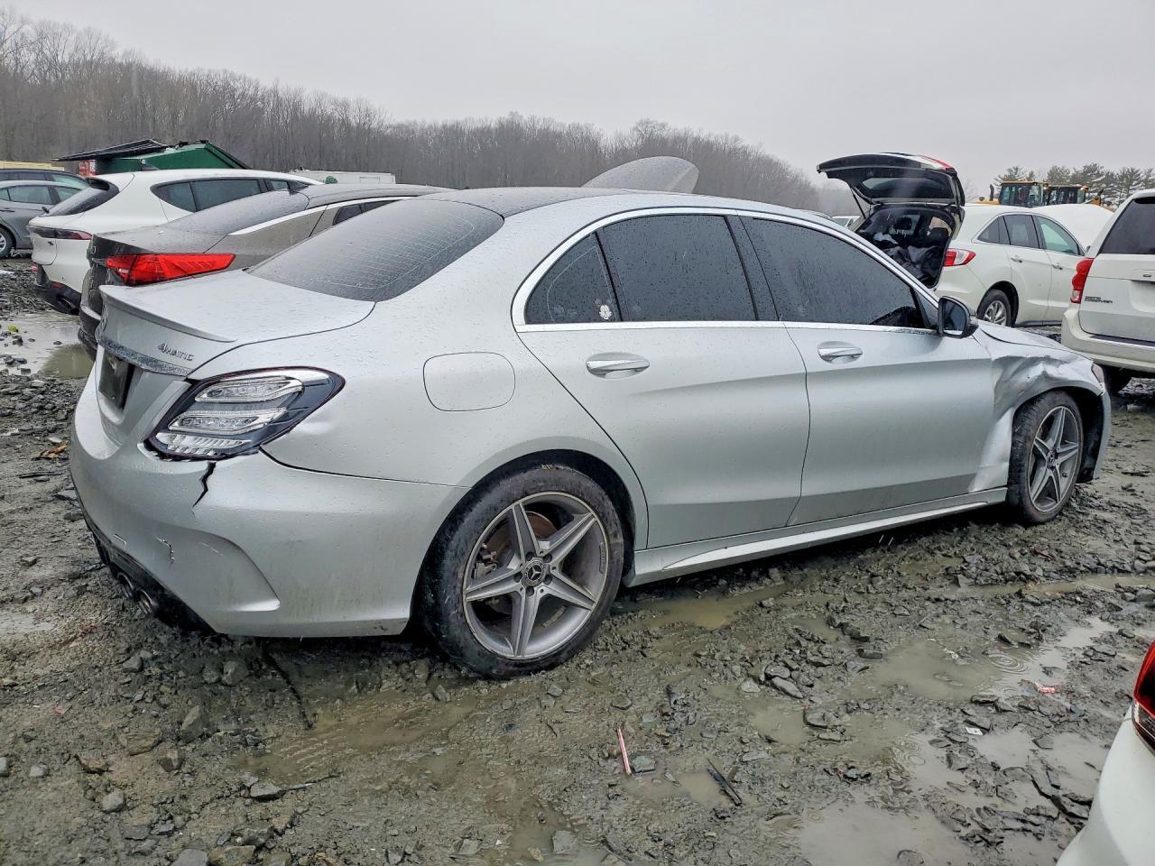 2018 Mercedes-Benz C 300 4Matic - Фото 3