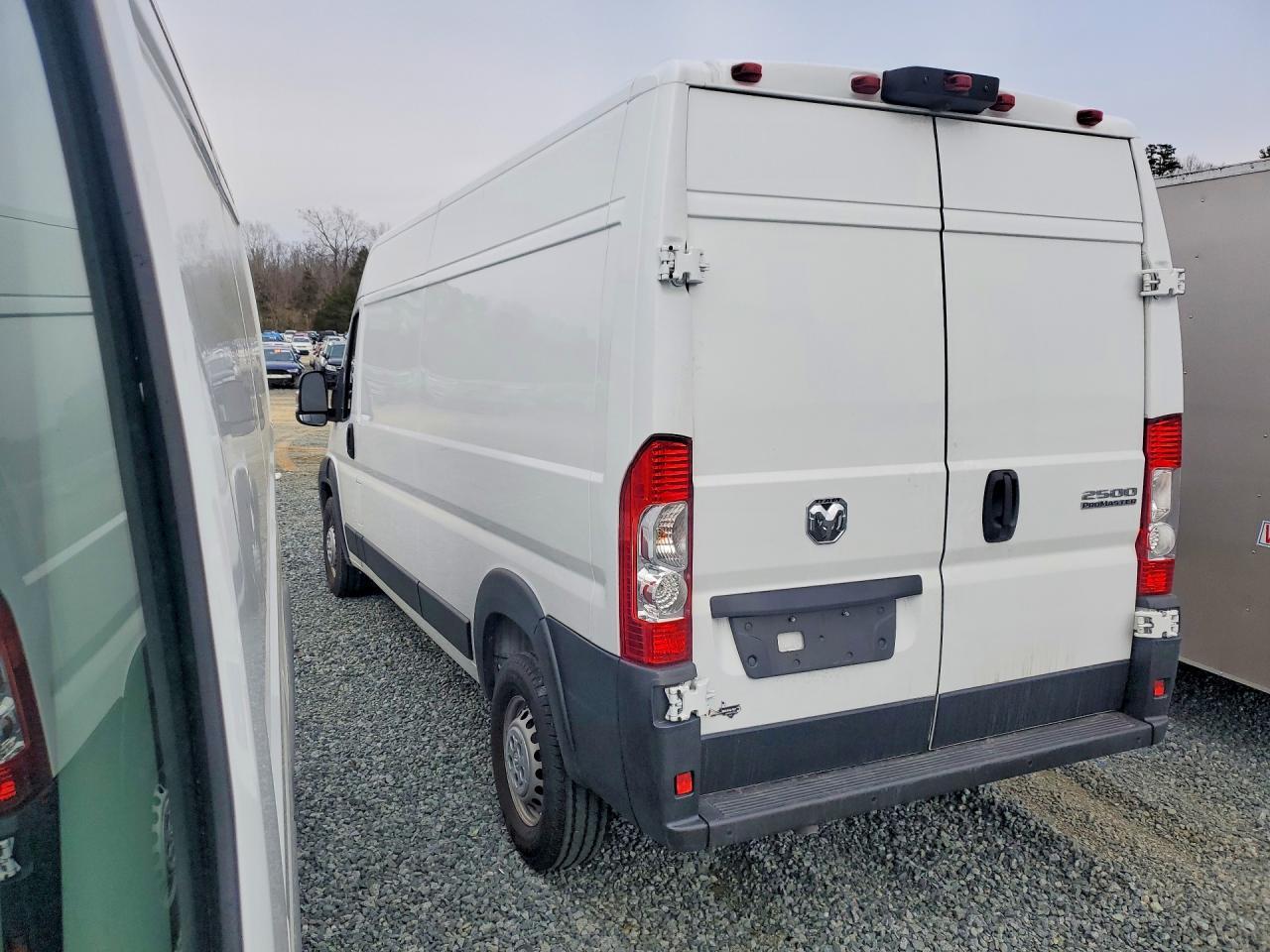 2025 Ram Promaster 2500 Delivery Van - Фото 2