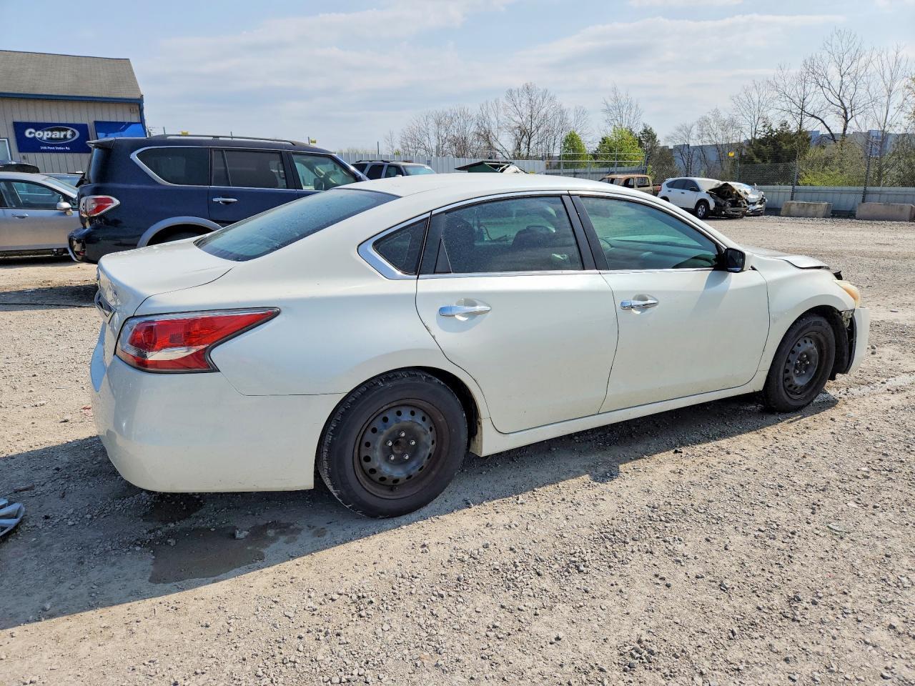 2014 Nissan Altima 2.5 S - Image 3