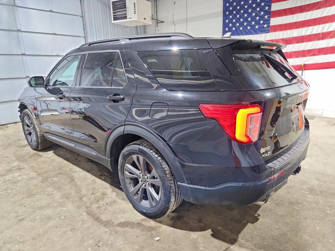 2023 Ford Explorer Xlt - Фото 2