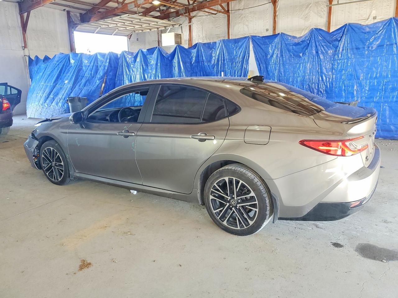 2025 Toyota Camry Xle - Image 2