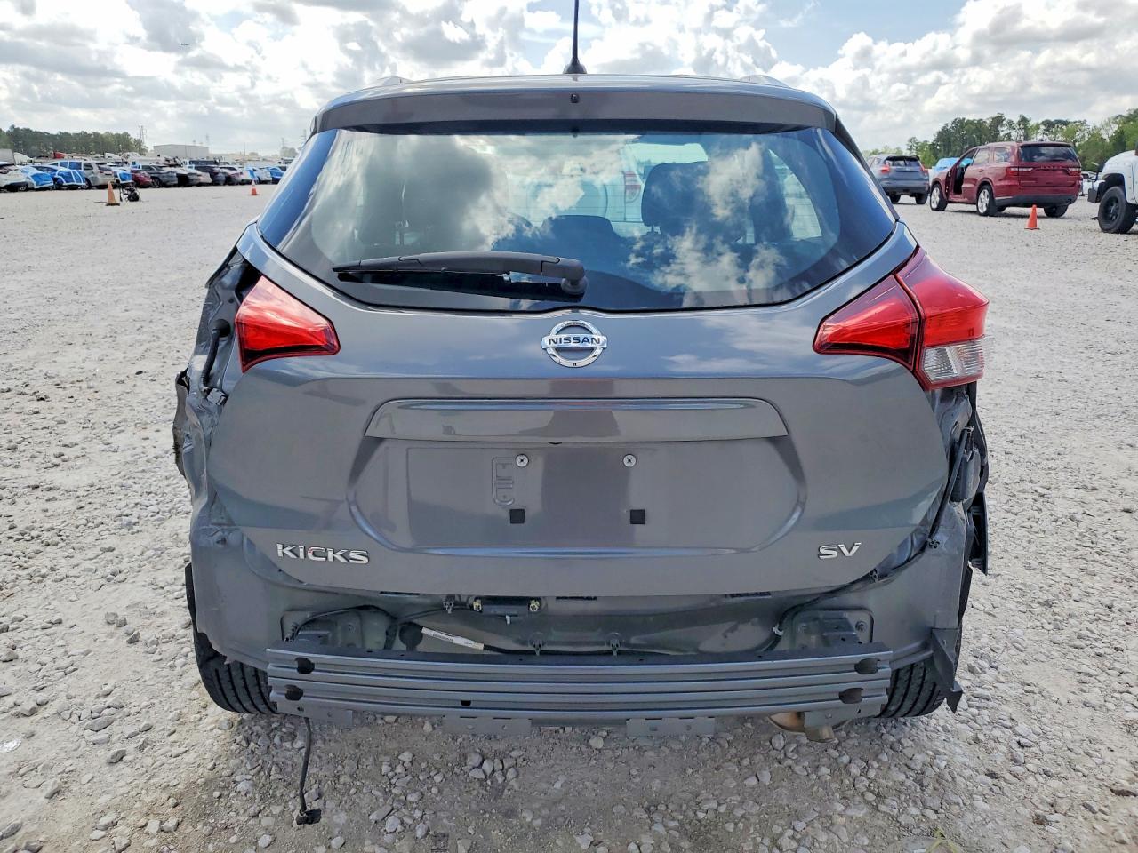 2019 Nissan Kicks Sv - Image 6