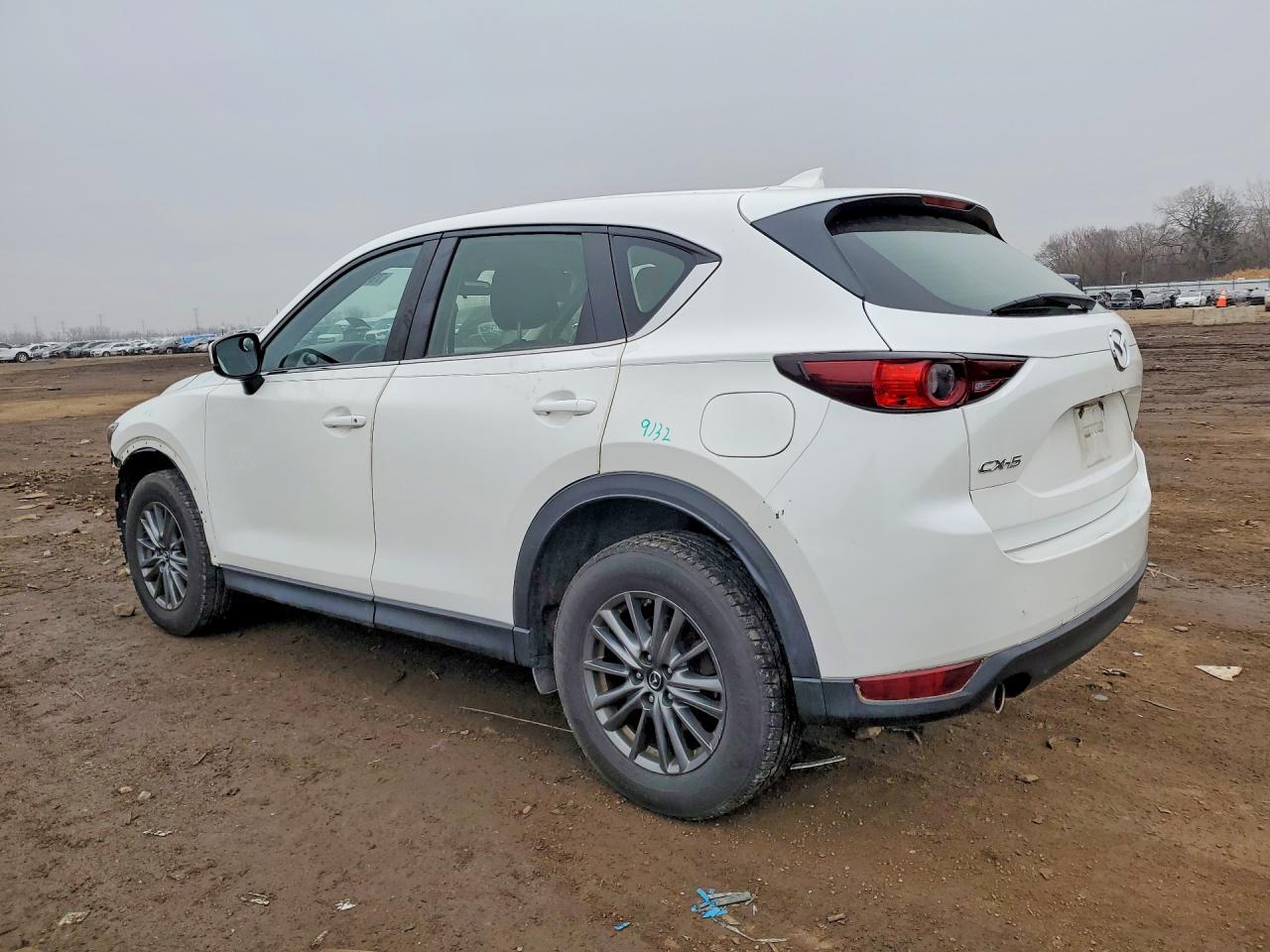 2017 Mazda Cx-5 Sport - Image 2