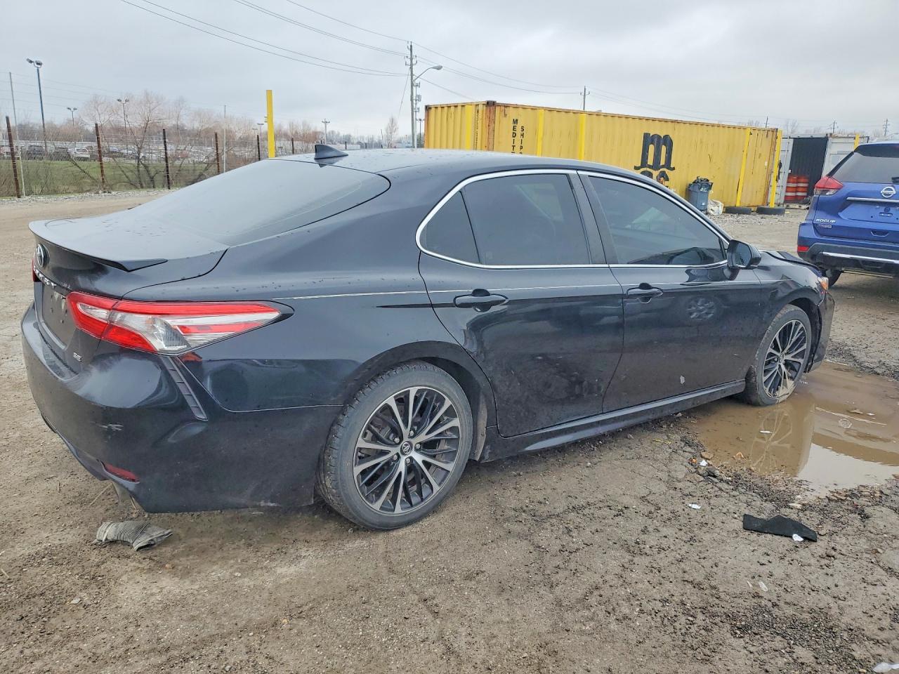 2019 Toyota Camry Se - Image 3