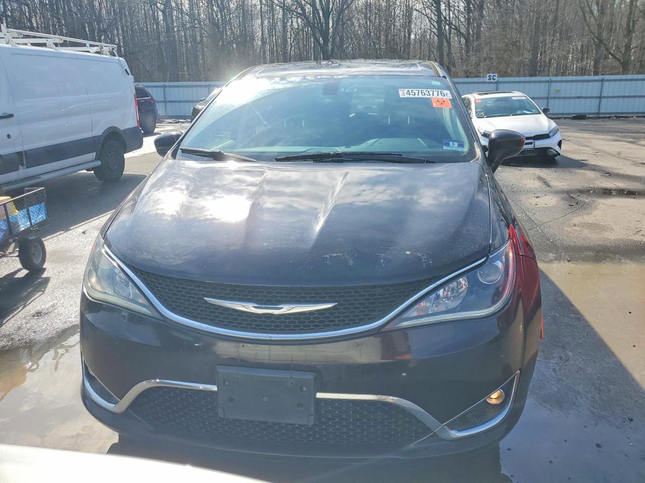 2017 Chrysler Pacifica Touring L - Image 5