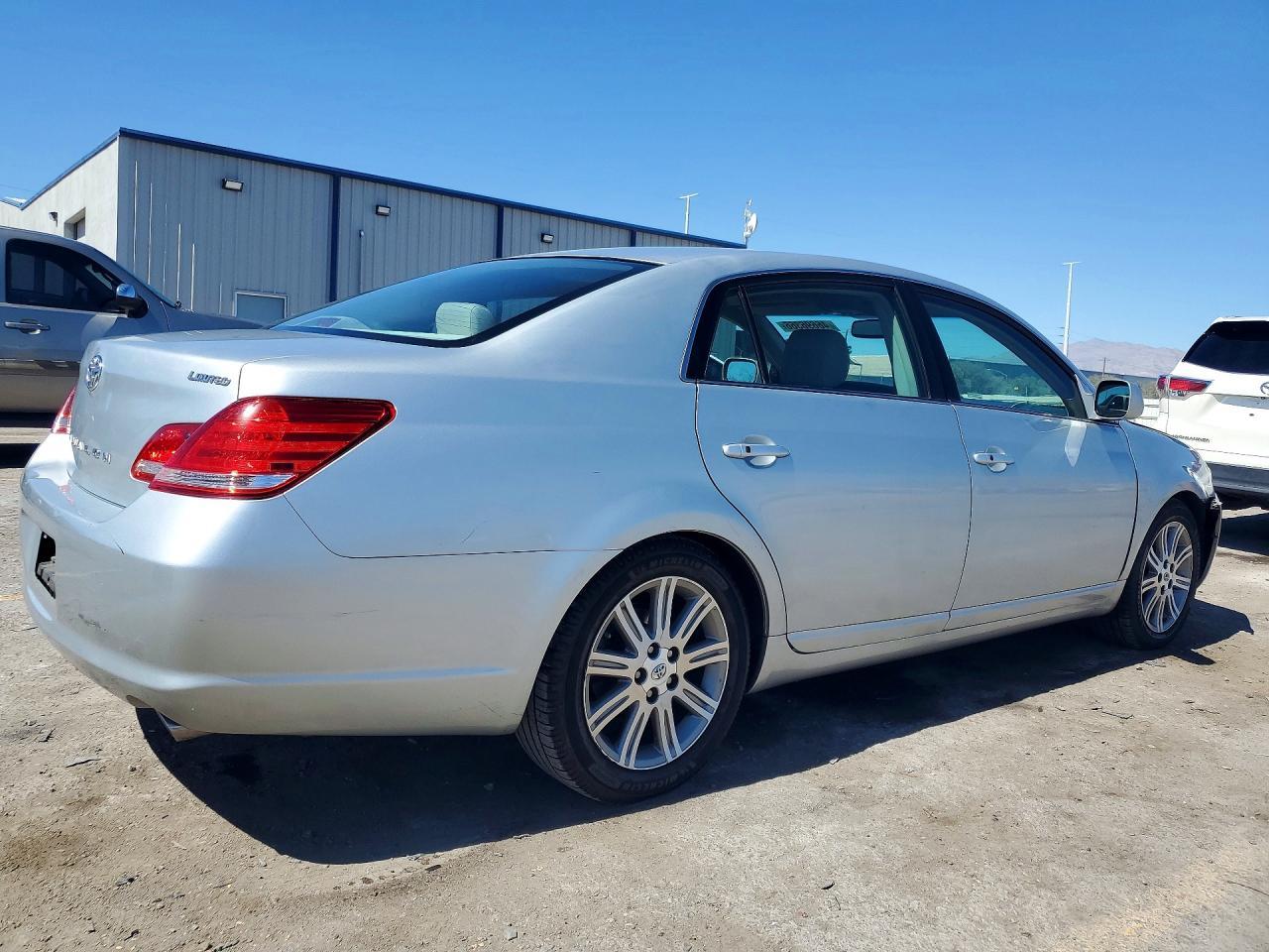2006 Toyota Avalon Limited - Фото 3