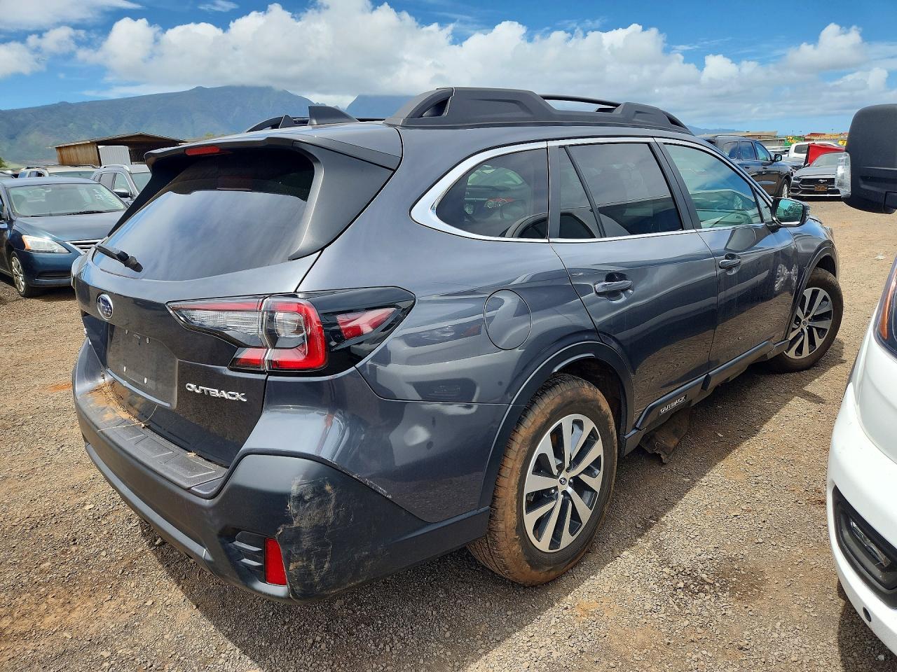 2022 Subaru Outback Premium - Фото 3