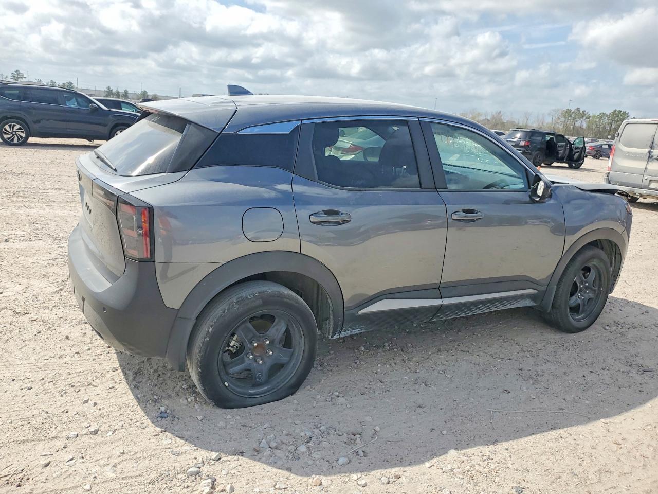 2025 Nissan Kicks Sv - Фото 3