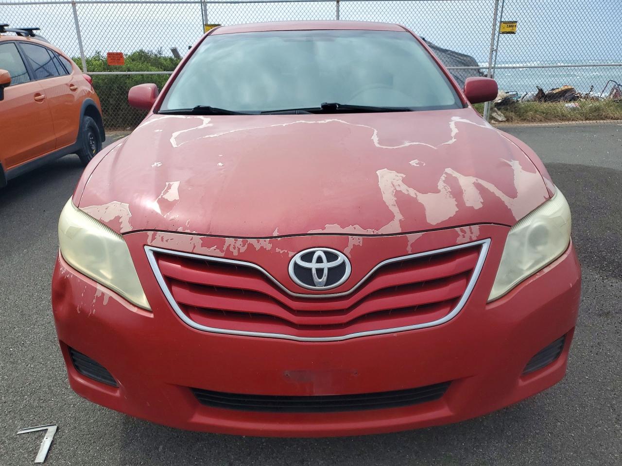 2010 Toyota Camry Le - Фото 5