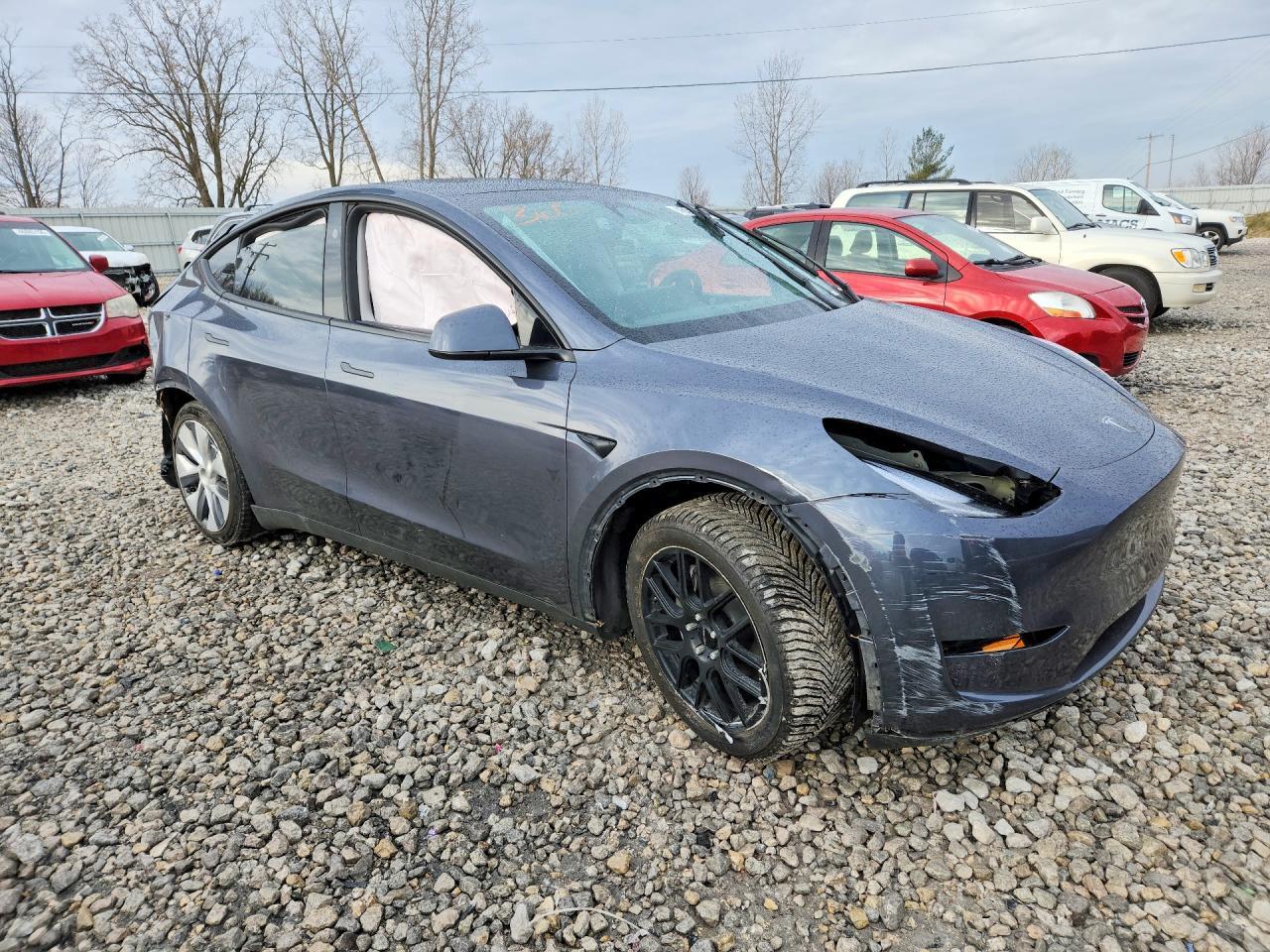 2023 Tesla Model Y - Фото 4
