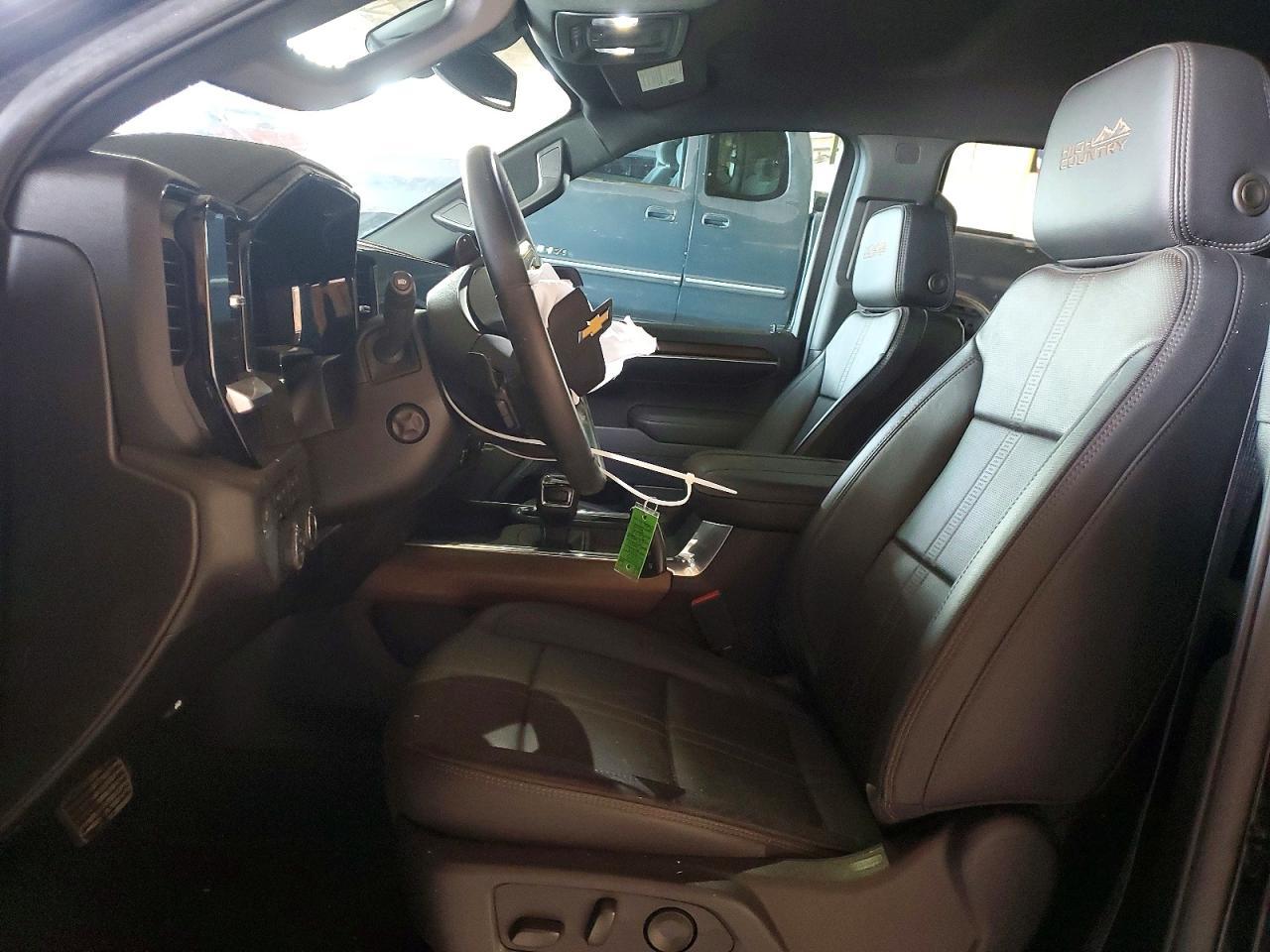 2025 Chevrolet Silverado K1500 High Country - Image 7