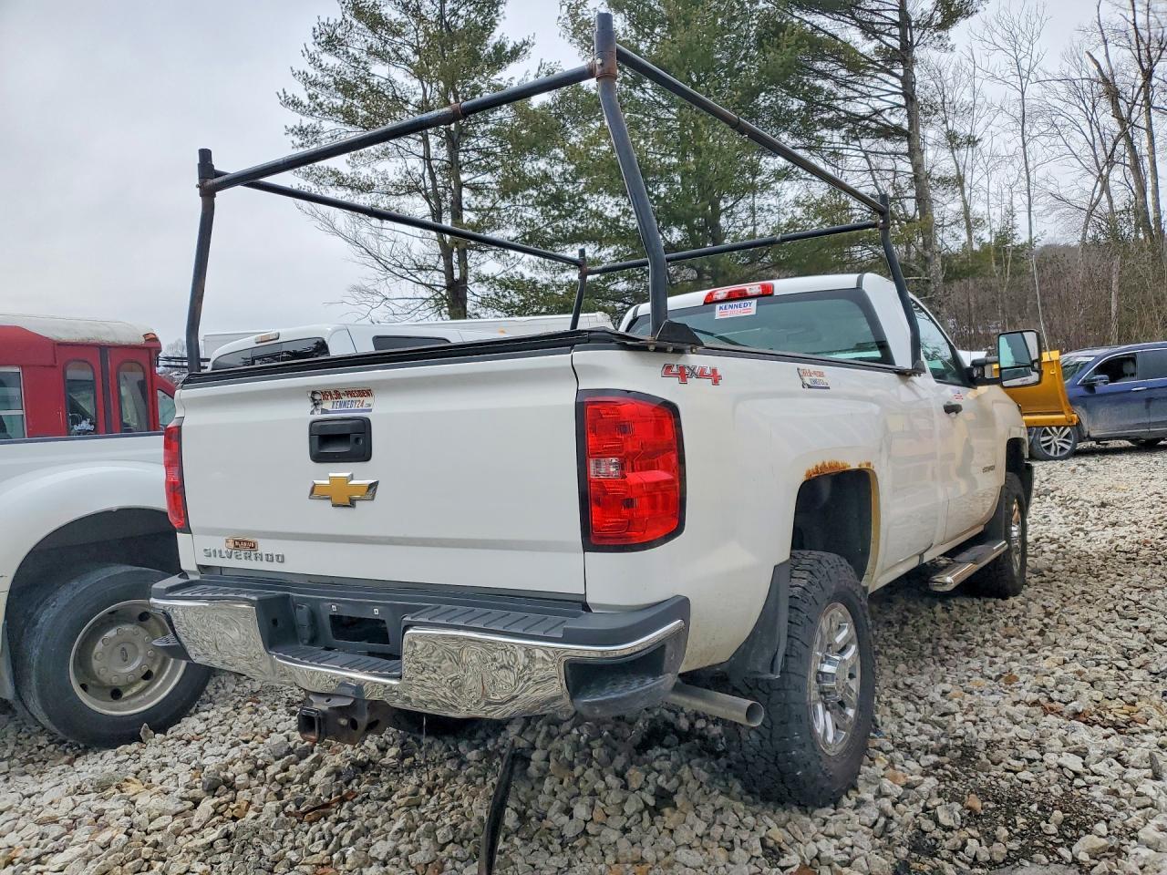 2016 Chevrolet Silverado K2500 Heavy Duty - Image 3
