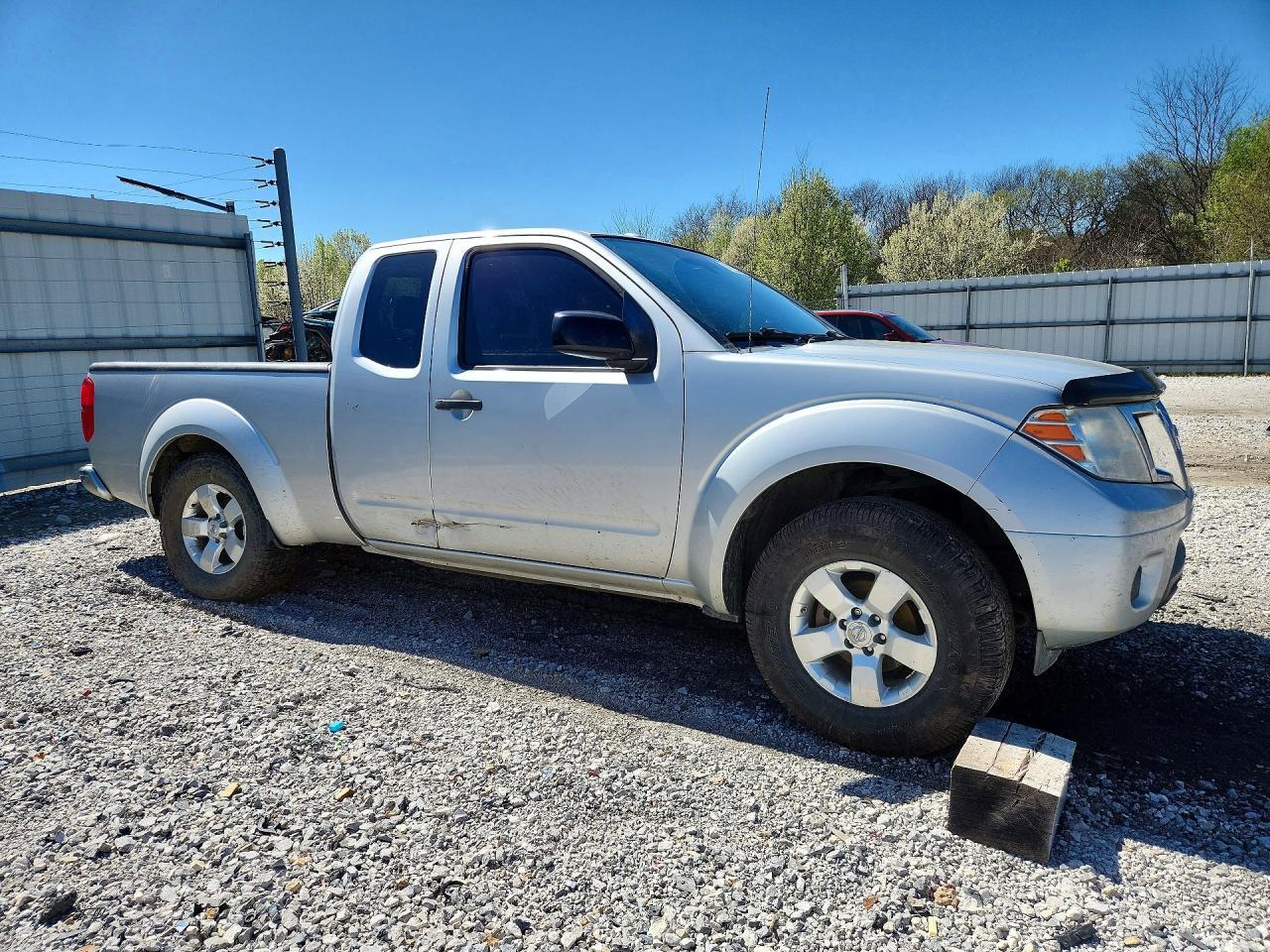2013 Nissan Frontier S - Фото 4