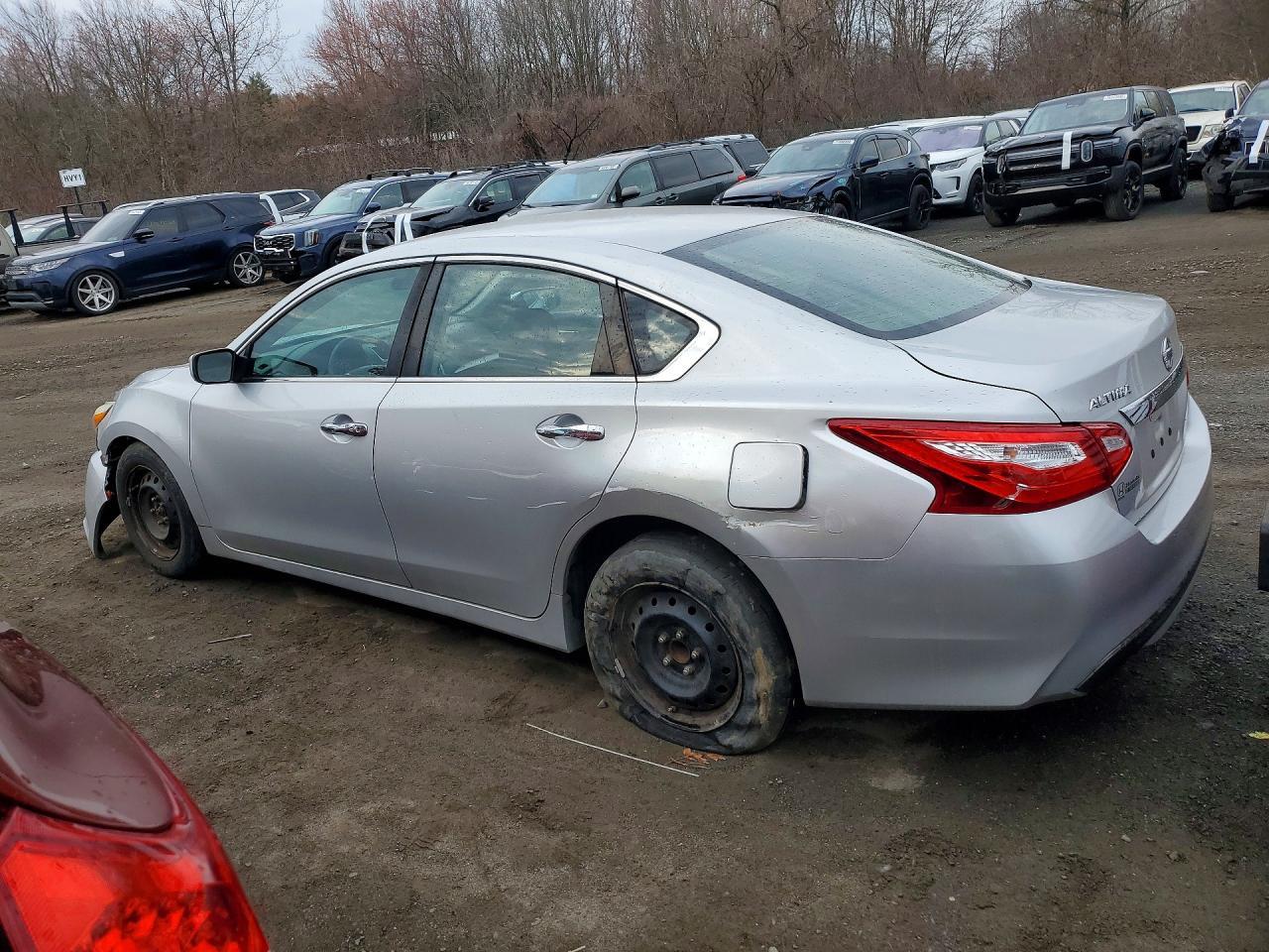 2017 Nissan Altima 2.5 S - Фото 2
