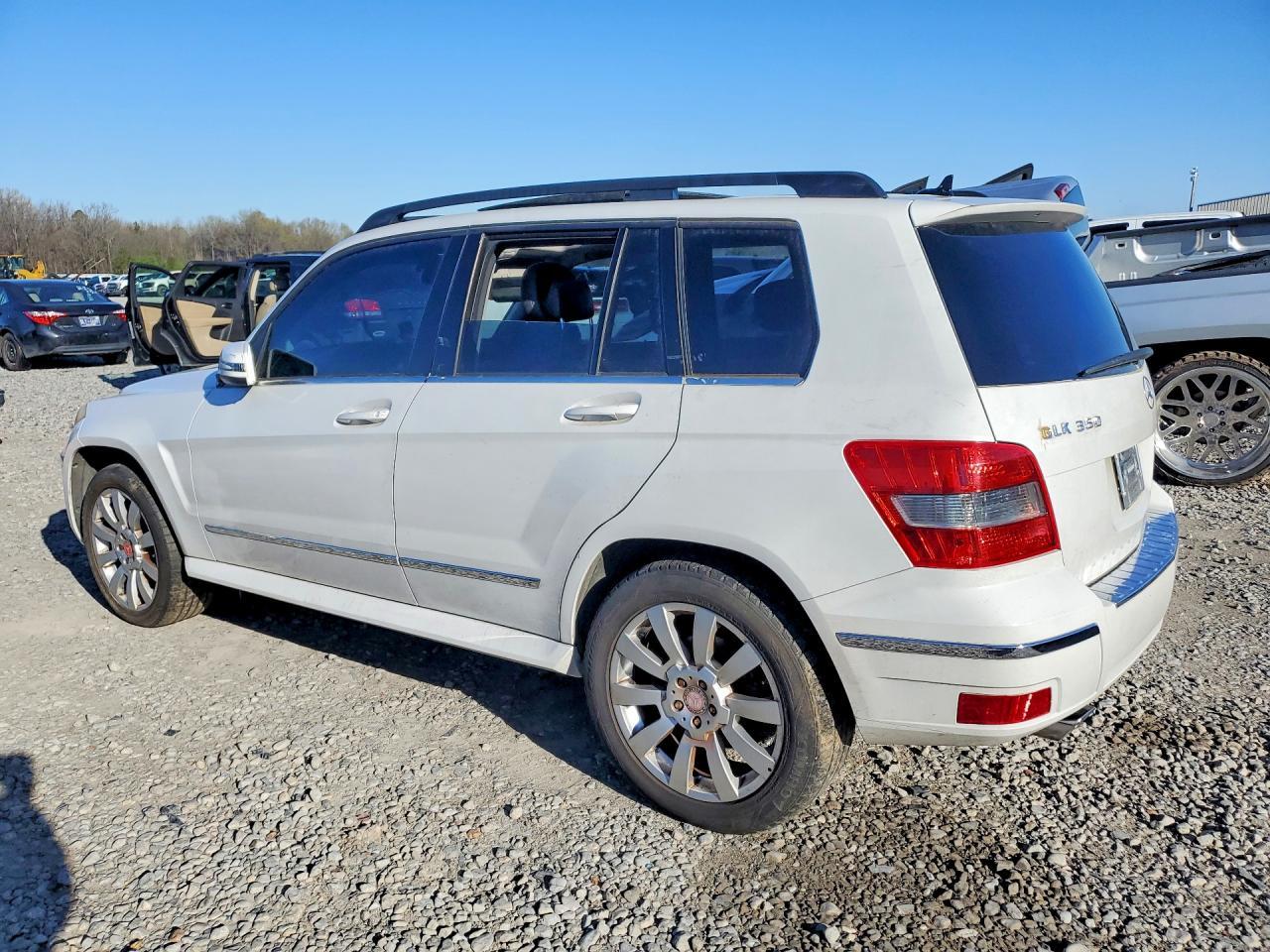 2010 Mercedes-Benz Glk 350 4Matic - Image 2
