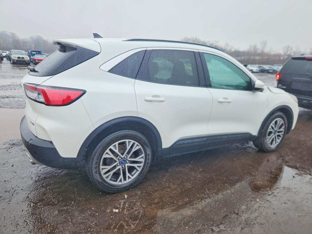 2020 Ford Escape Sel - Фото 3