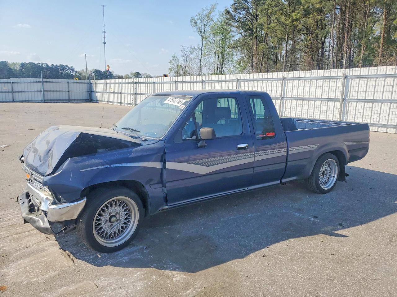 1990 Toyota Pickup Deluxe