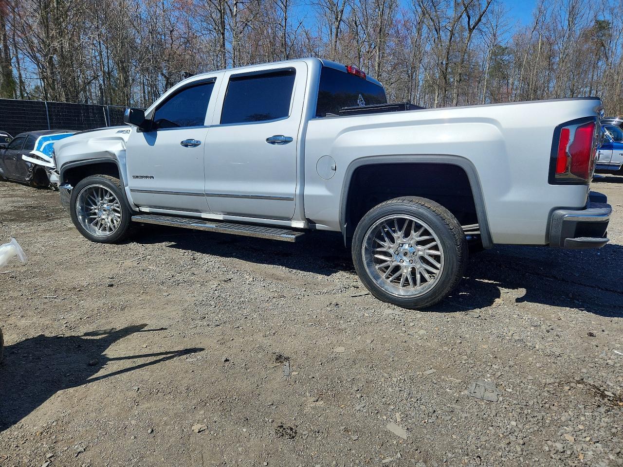 2018 GMC Sierra K1500 Slt - Image 2