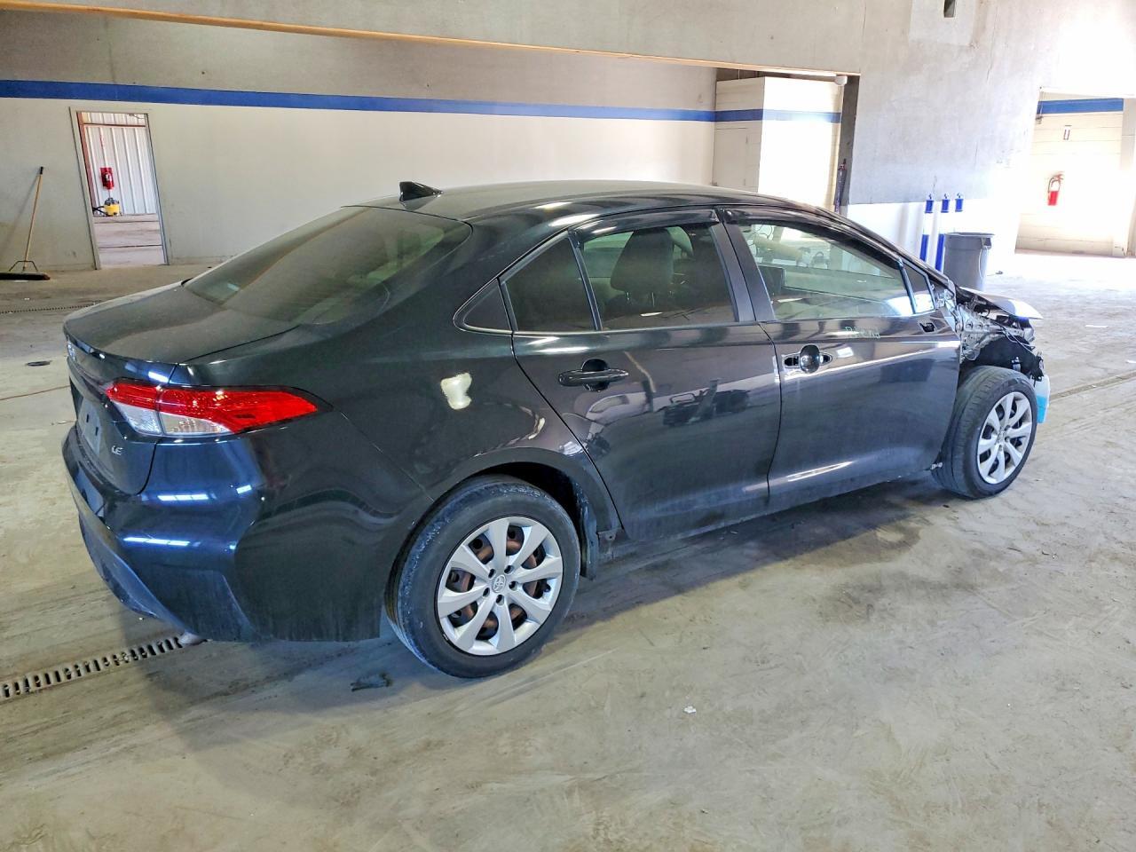 2022 Toyota Corolla Le - Image 3