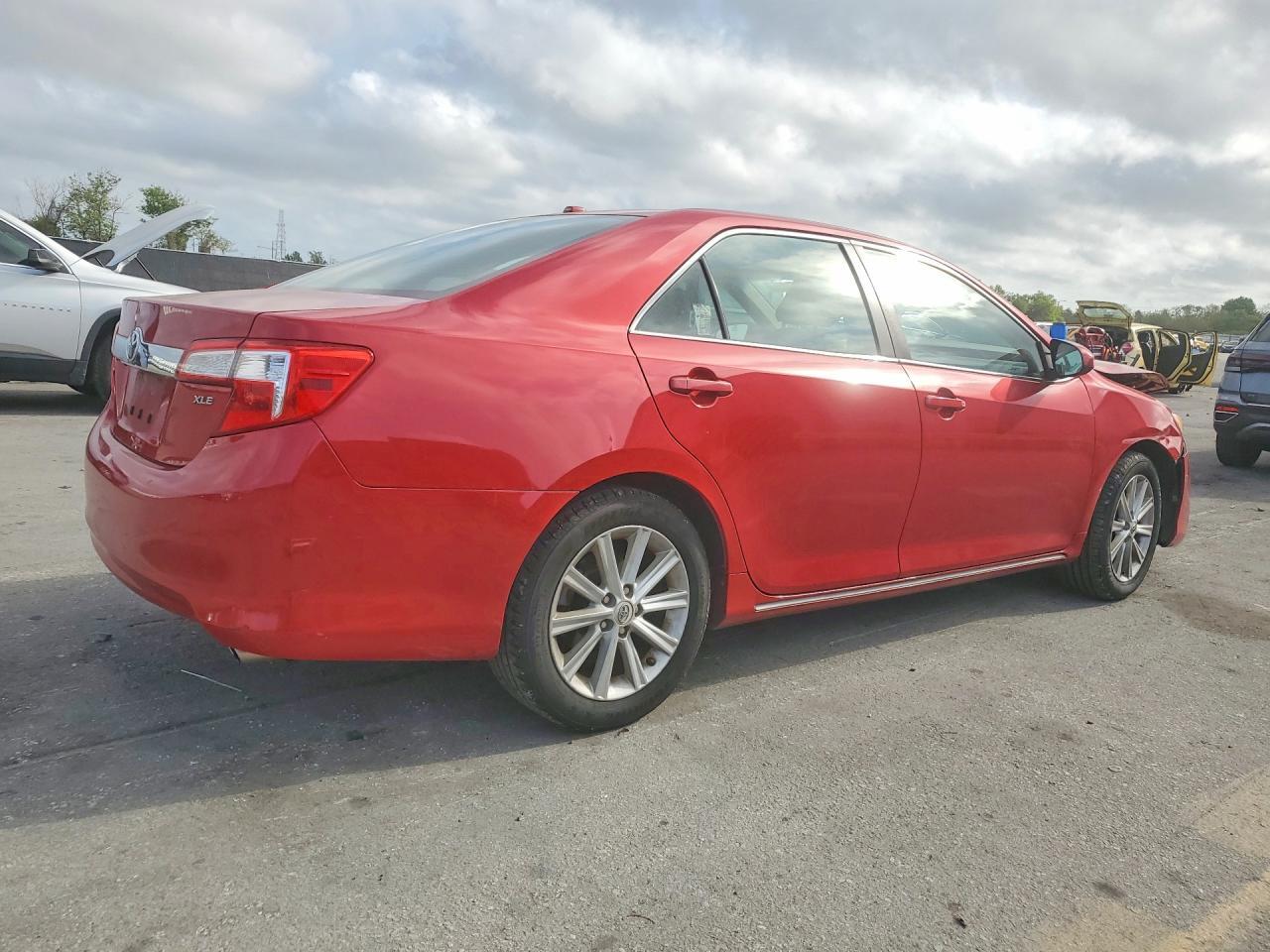 2012 Toyota Camry Xle - Фото 3