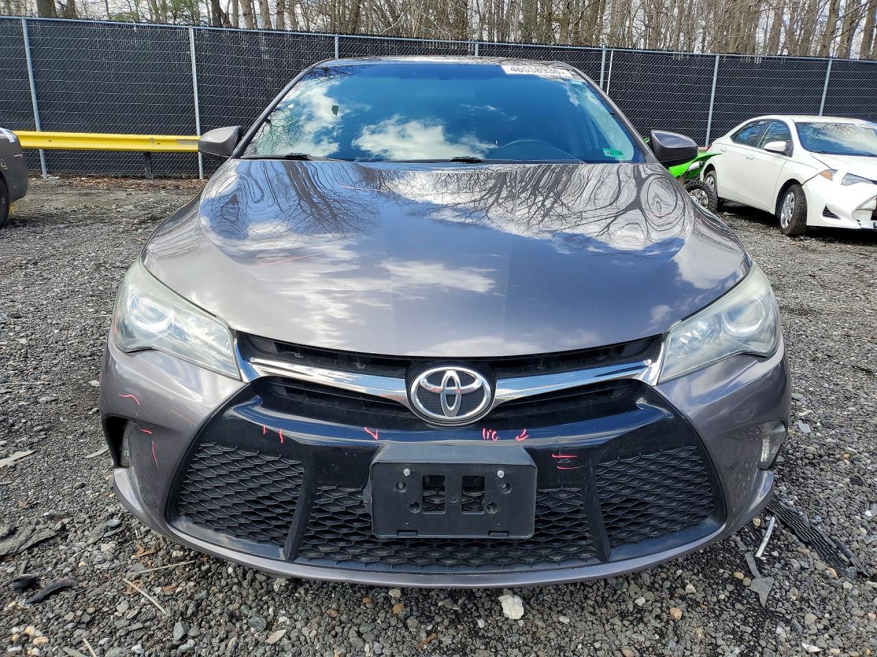 2015 Toyota Camry Se - Фото 5