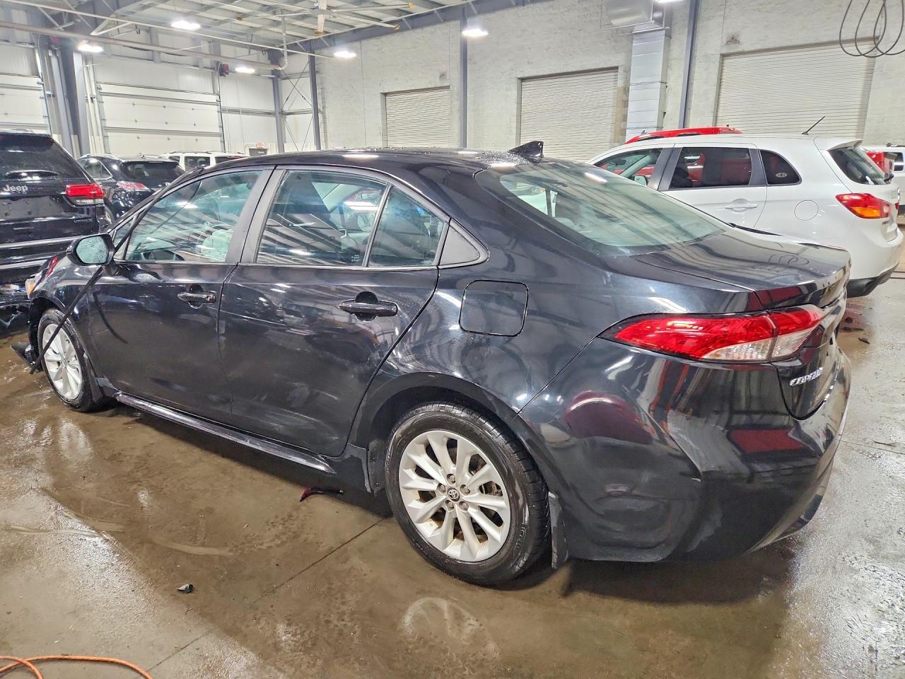 2022 Toyota Corolla Le - Image 2